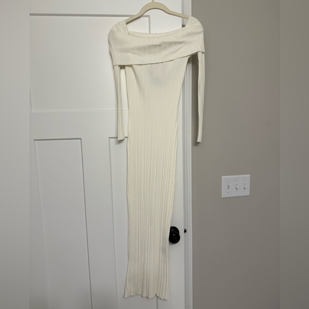 Off-Shoulder Ribbed Maxi Dress